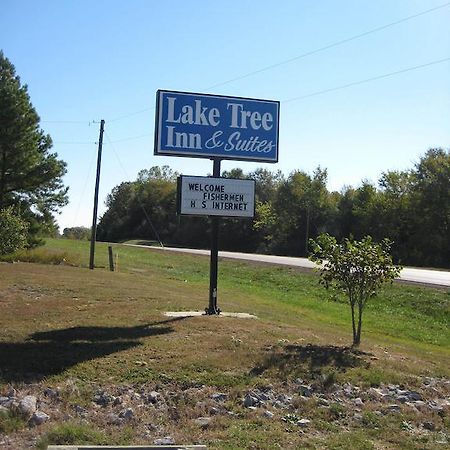 Lake Tree Inn & Suites Marion Eksteriør billede