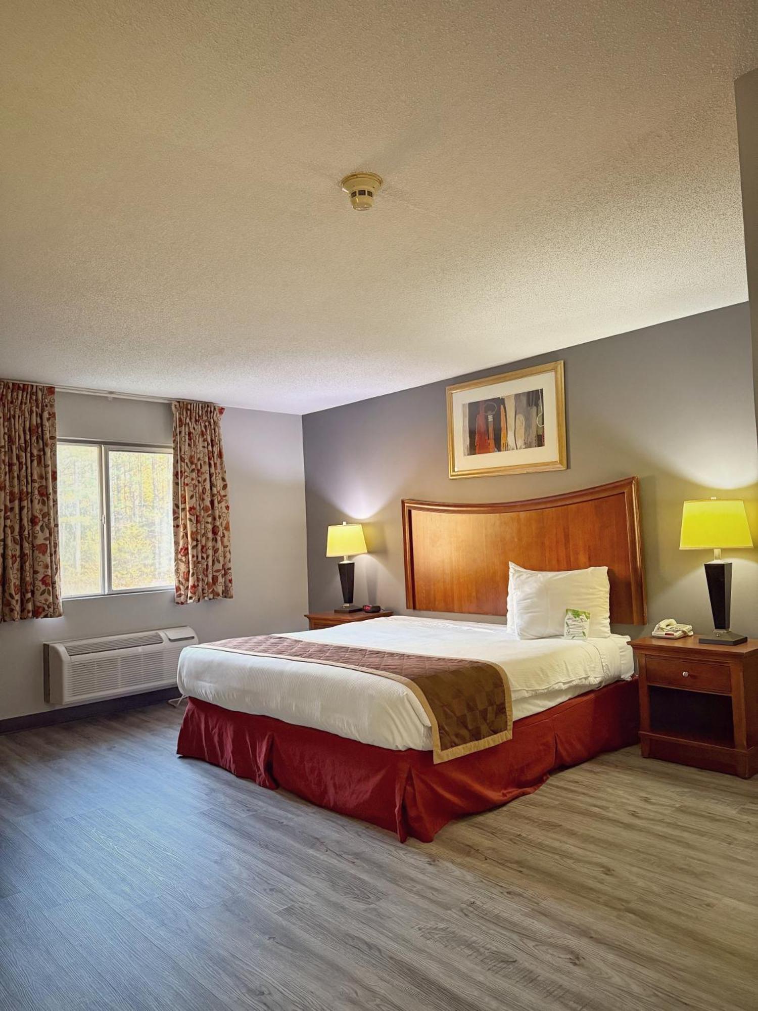 Lake Tree Inn & Suites Marion Eksteriør billede
