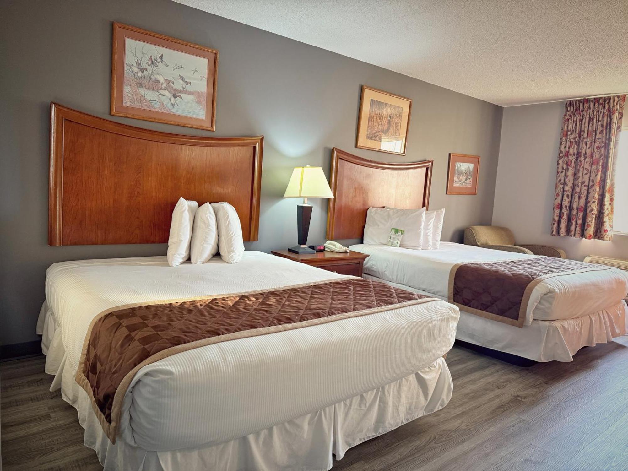Lake Tree Inn & Suites Marion Eksteriør billede