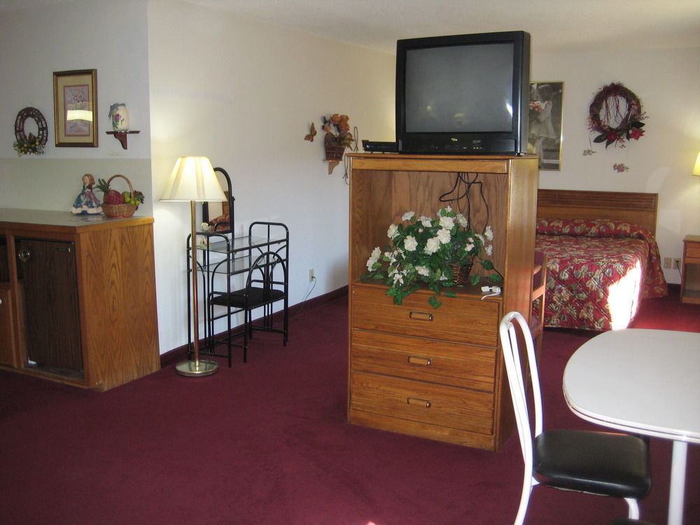 Lake Tree Inn & Suites Marion Eksteriør billede