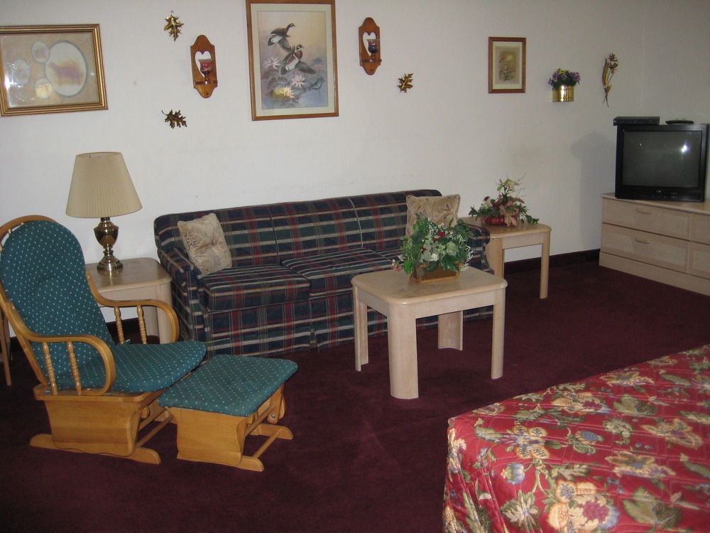 Lake Tree Inn & Suites Marion Eksteriør billede