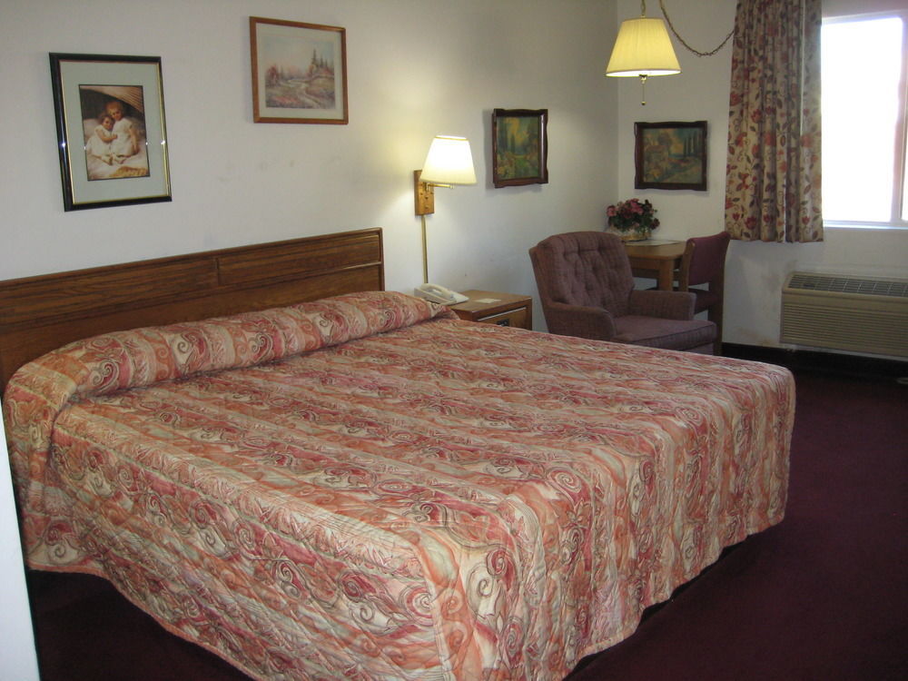 Lake Tree Inn & Suites Marion Eksteriør billede