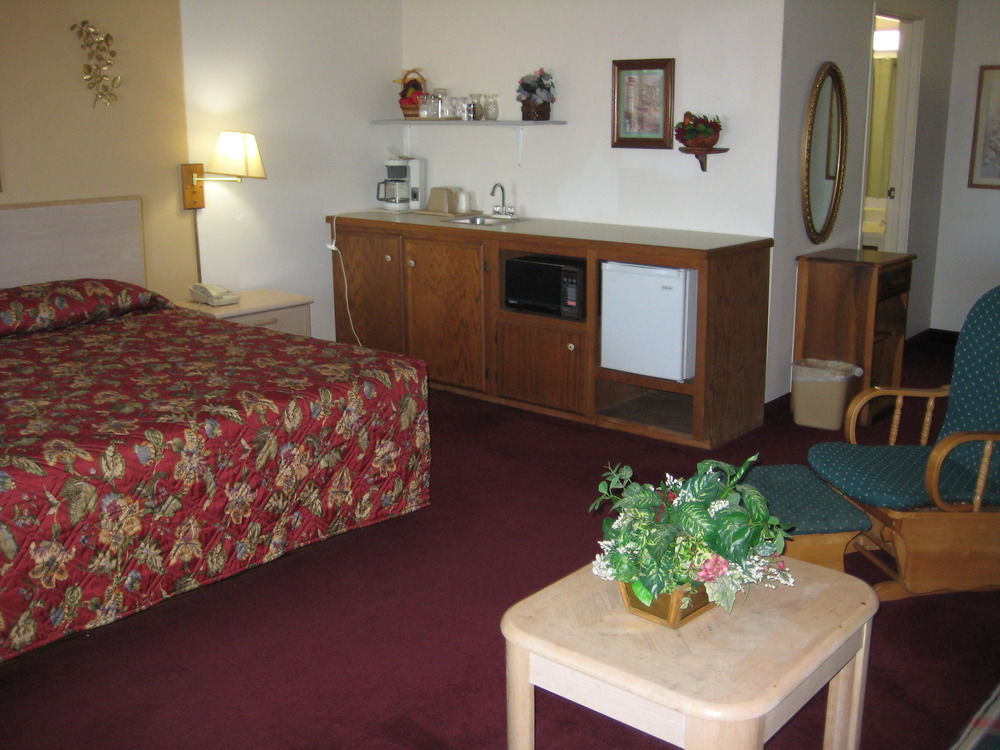 Lake Tree Inn & Suites Marion Eksteriør billede