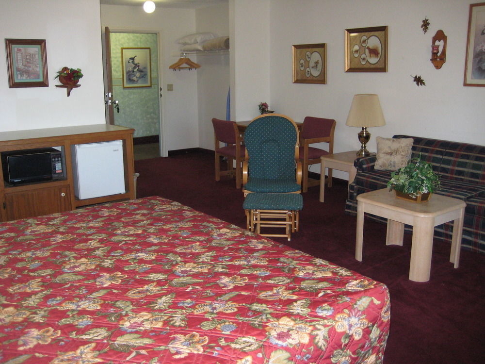 Lake Tree Inn & Suites Marion Eksteriør billede